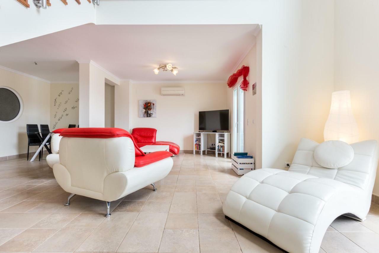 Your Algarve Private Pool 5 Min Walk To Villa